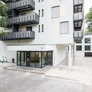 Modern Studio Good Located Balcony King Bed Apartment